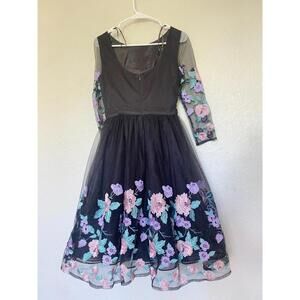 Chi Chi London Embroidered Chiffon Lace A-Line Dress Sz 4 Flowers long Sleeves